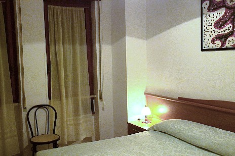 Camera Economy Hotel 2 Mari Vieste
