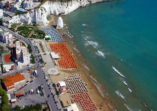 Veduta aerea Lido spiaggia Hotel 2 Mari Vieste